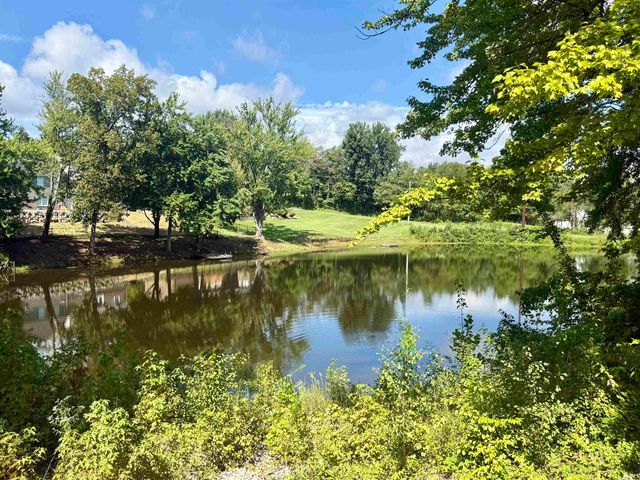 5488 Lakeside Drive, Newburgh, IN 47630