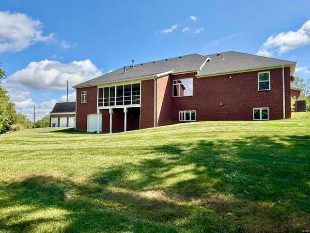 5488 Lakeside Drive, Newburgh, IN 47630