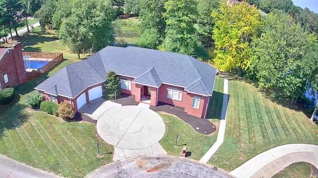 5488 Lakeside Drive, Newburgh, IN 47630
