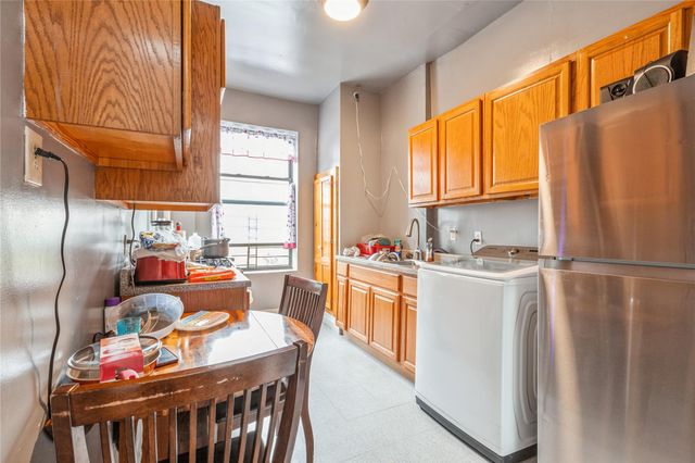 100 W 141 Street 57, New York (manhattan), NY 10030