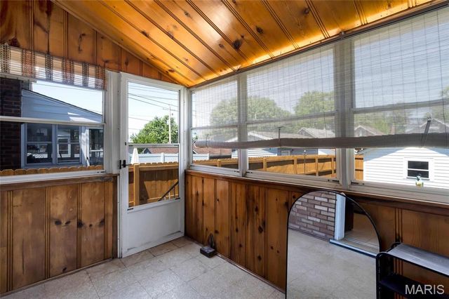 5251 Walsh Street, St Louis, MO 63109