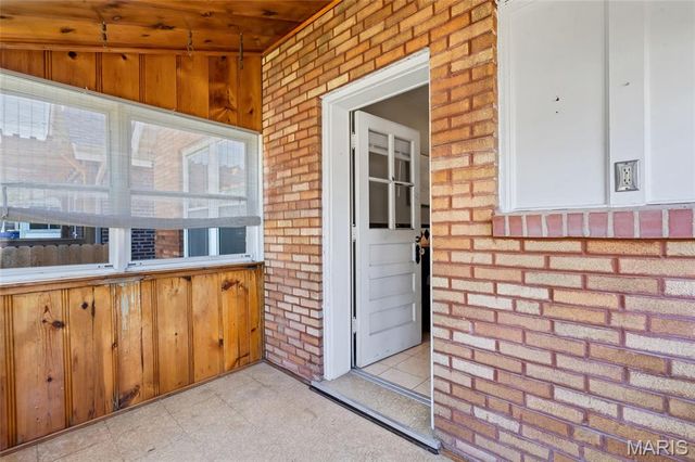 5251 Walsh Street, St Louis, MO 63109