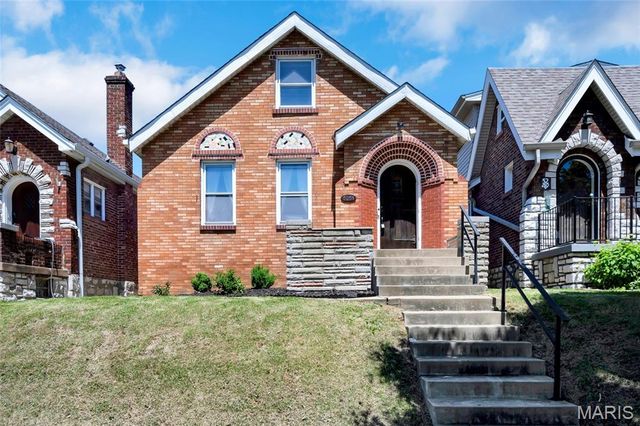 5251 Walsh Street, St Louis, MO 63109