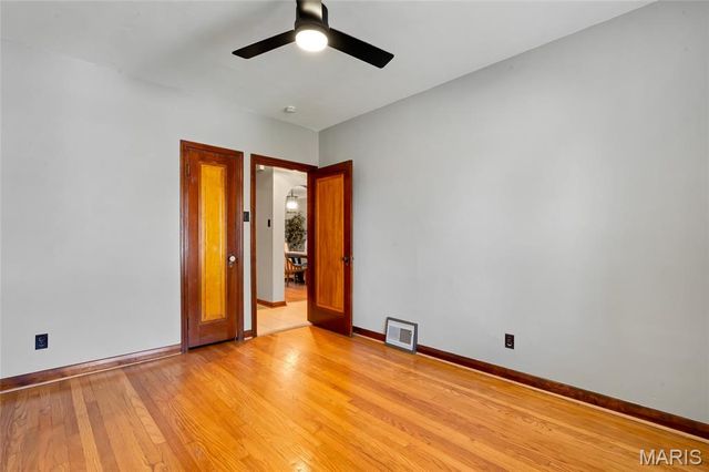 5251 Walsh Street, St Louis, MO 63109