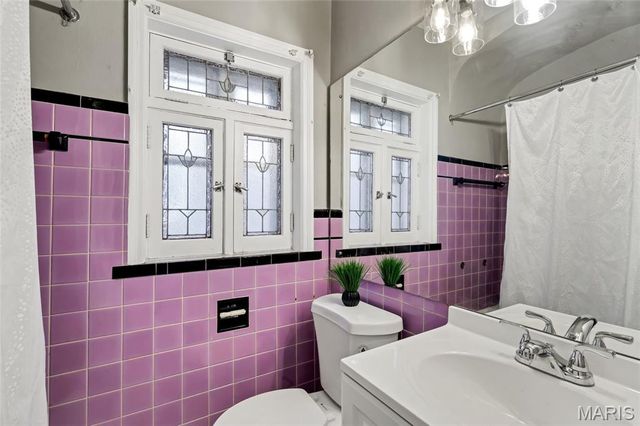 5251 Walsh Street, St Louis, MO 63109