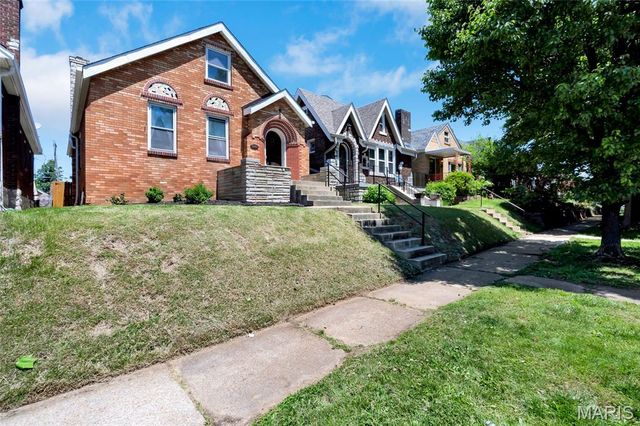5251 Walsh Street, St Louis, MO 63109