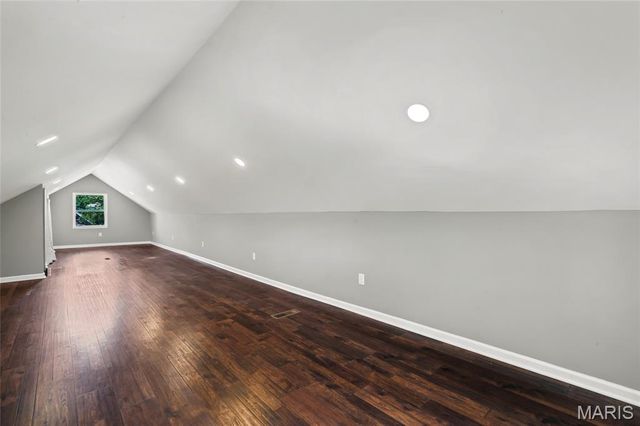 5251 Walsh Street, St Louis, MO 63109