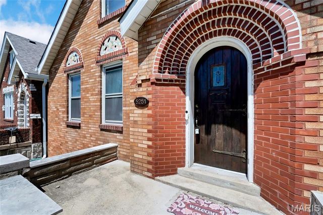5251 Walsh Street, St Louis, MO 63109