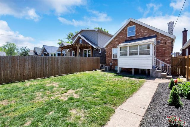 5251 Walsh Street, St Louis, MO 63109