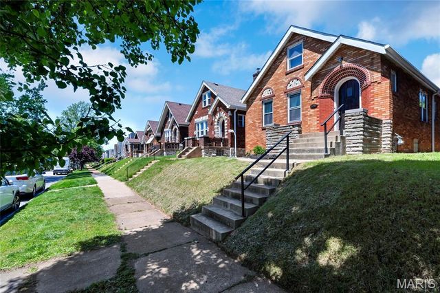 5251 Walsh Street, St Louis, MO 63109