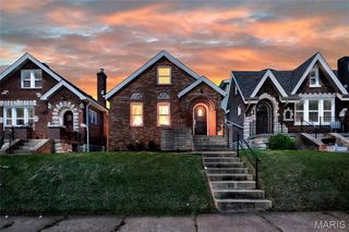 5251 Walsh Street, St Louis, MO 63109