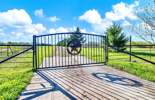 1430 County Road 3025, Bonham, TX 75418