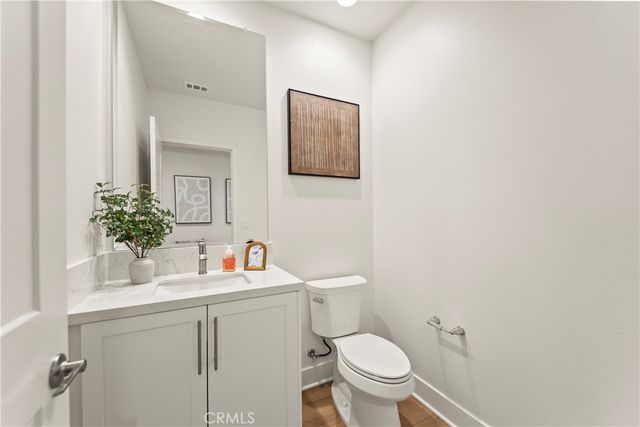 173 Somera, Irvine, CA 92602