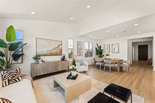 173 Somera, Irvine, CA 92602