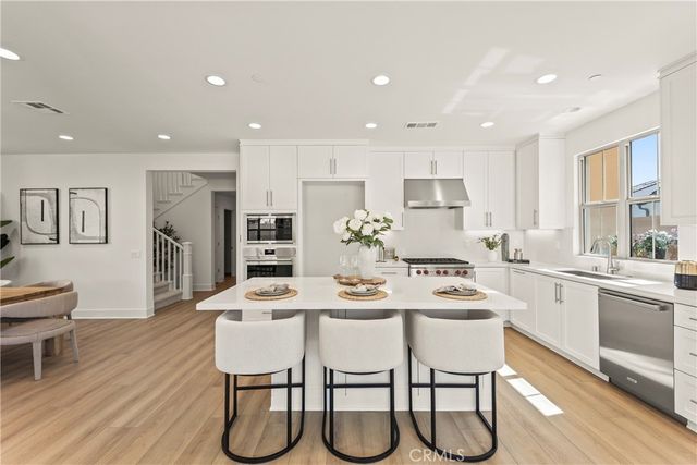 173 Somera, Irvine, CA 92602