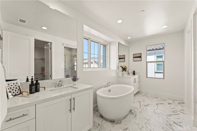 173 Somera, Irvine, CA 92602