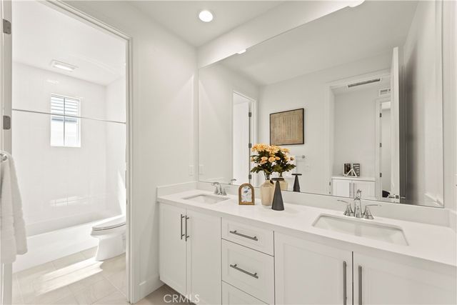 173 Somera, Irvine, CA 92602