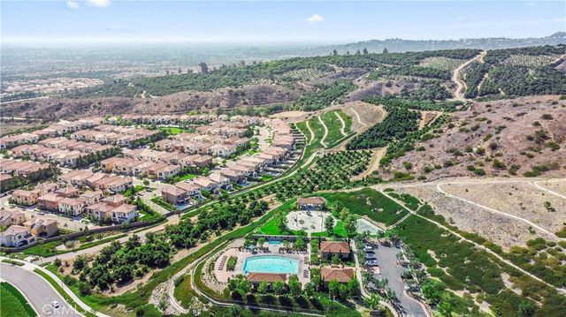 173 Somera, Irvine, CA 92602