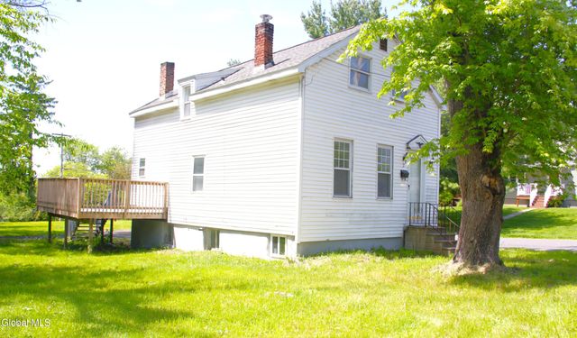 2 Lunis Avenue, Rensselaer, NY 12144