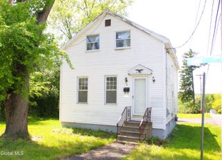 2 Lunis Avenue, Rensselaer, NY 12144