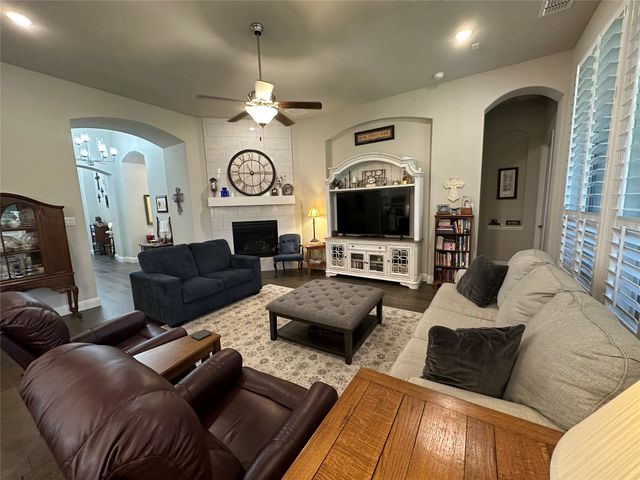 2805 Maverick Way, Celina, TX 75009