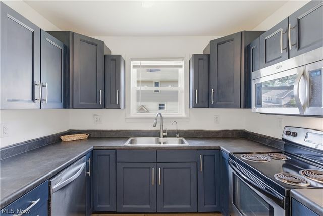 3875 E 38th Street, Newburgh Heights, OH 44105