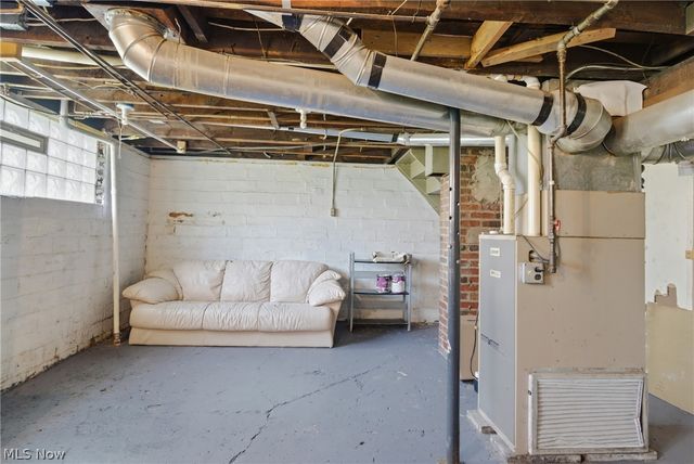 3875 E 38th Street, Newburgh Heights, OH 44105