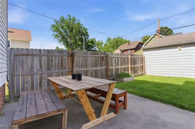 3875 E 38th Street, Newburgh Heights, OH 44105