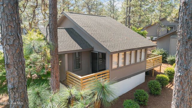190 Barton Hills Court, Pinehurst, NC 28374