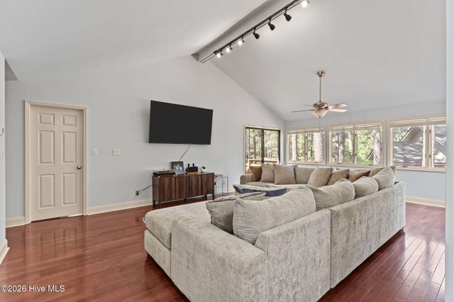 190 Barton Hills Court, Pinehurst, NC 28374