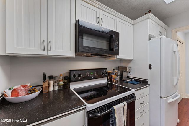 190 Barton Hills Court, Pinehurst, NC 28374