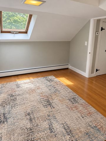 28 Londonderry Road, Framingham, MA 01701