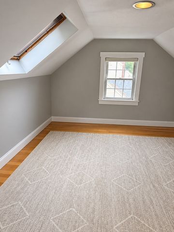 28 Londonderry Road, Framingham, MA 01701