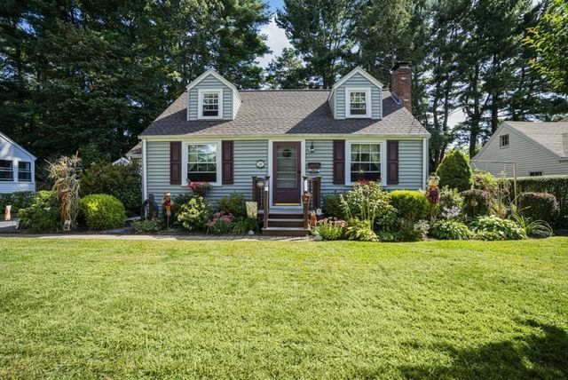 28 Londonderry Road, Framingham, MA 01701