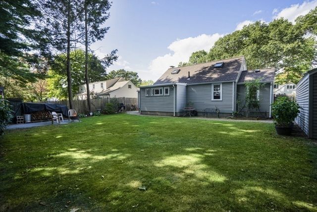 28 Londonderry Road, Framingham, MA 01701