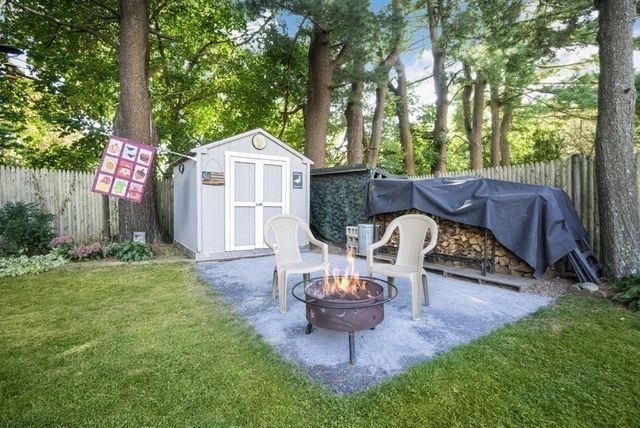 28 Londonderry Road, Framingham, MA 01701