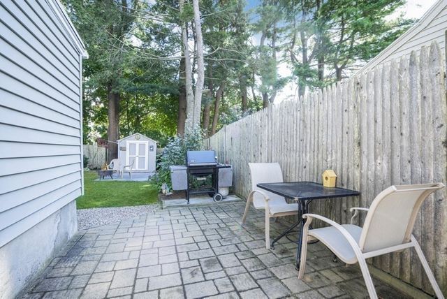 28 Londonderry Road, Framingham, MA 01701