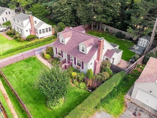 28 Londonderry Road, Framingham, MA 01701