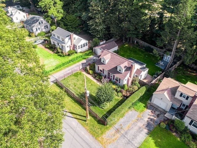 28 Londonderry Road, Framingham, MA 01701