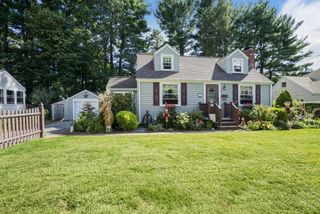 28 Londonderry Road, Framingham, MA 01701
