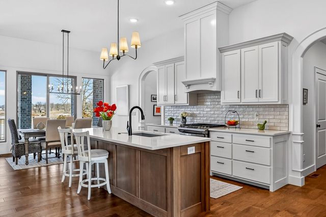 4411 E Hidden Oak Street, Springfield, MO 65802