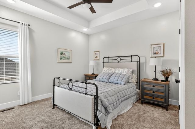 4411 E Hidden Oak Street, Springfield, MO 65802