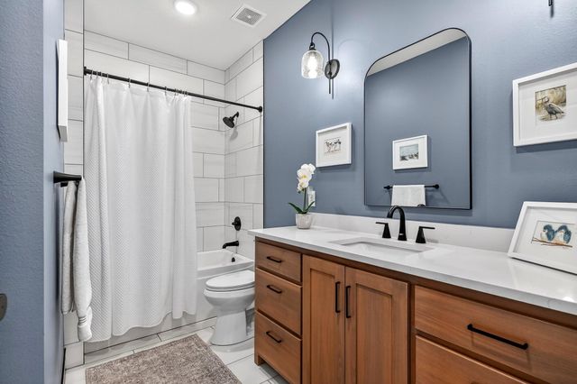 4411 E Hidden Oak Street, Springfield, MO 65802