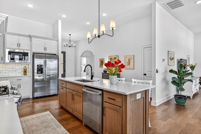 4411 E Hidden Oak Street, Springfield, MO 65802