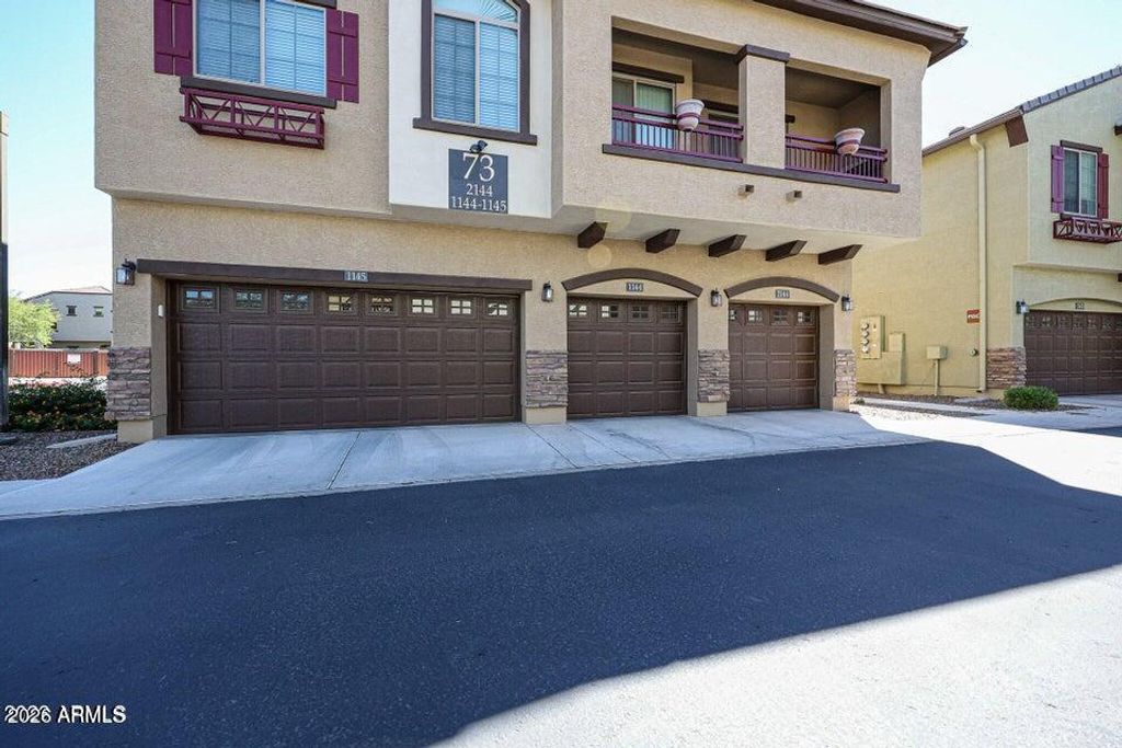 2725 E MINE CREEK Road 1144, Phoenix, AZ 85024