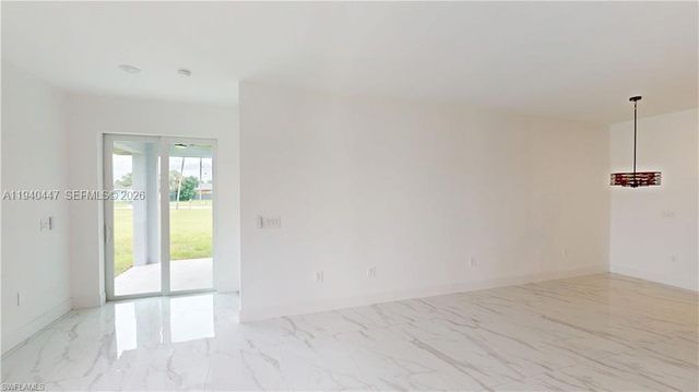 2045 Carver Avenue, Fort Myers, FL 33916