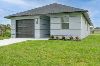 2045 Carver Avenue, Fort Myers, FL 33916