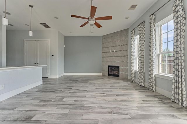 2113 Solstice Boulevard, Spring, TX 77386