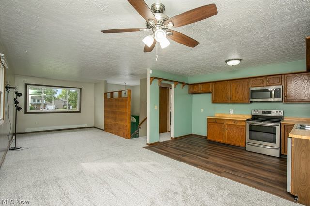 1425 Galaxy Drive, Mogadore, OH 44260