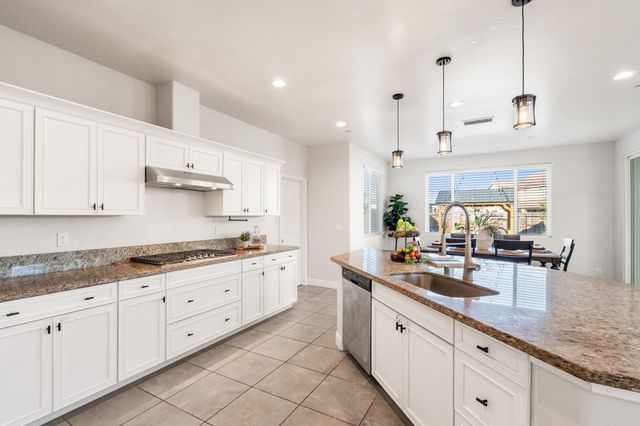 3013 N Dayton Street, Visalia, CA 93291